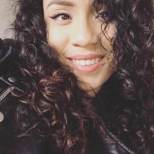 Meet your Posher, Adriana